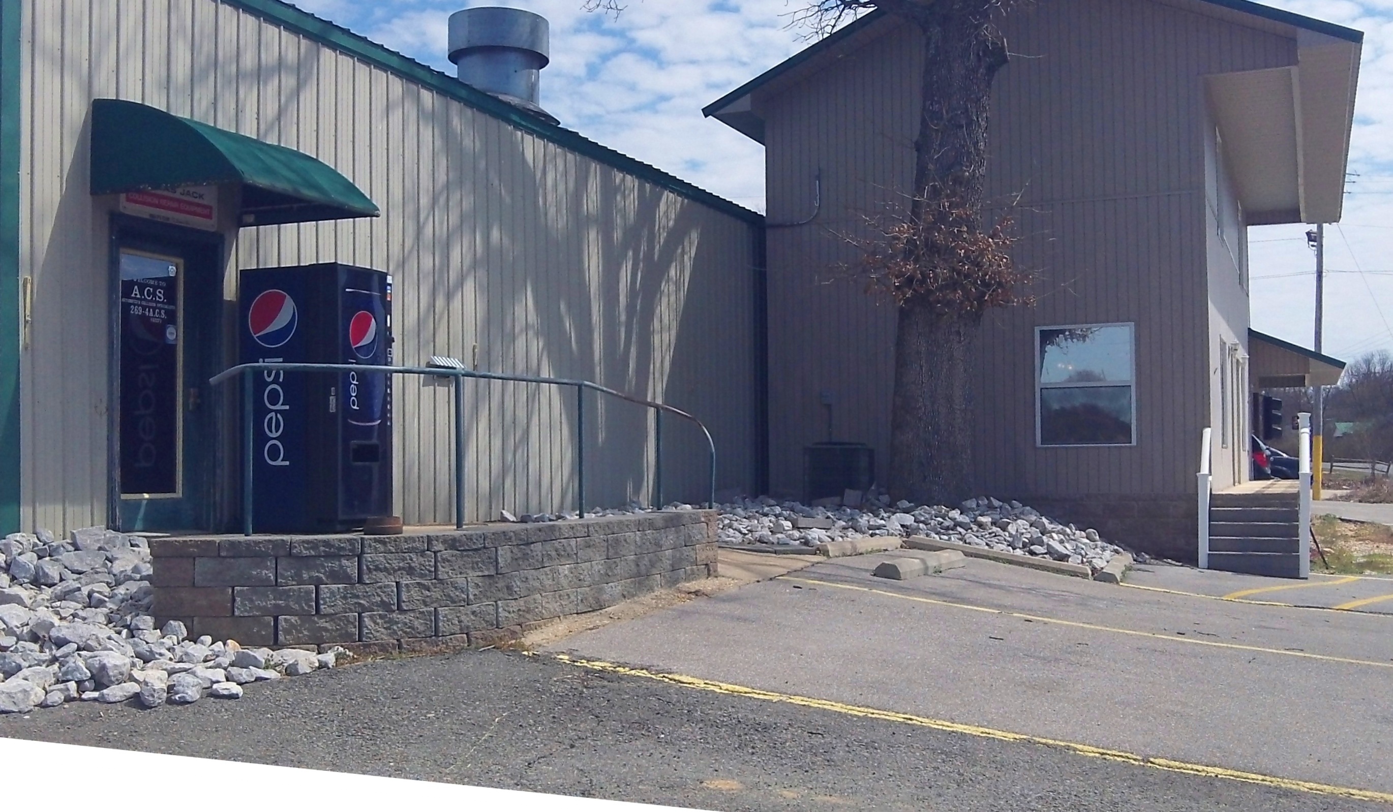 Before and After images of Automotive Collision Specialists Auto Body